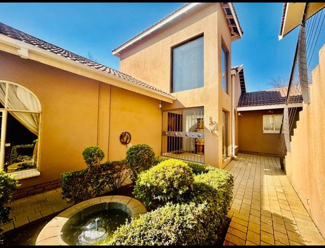 3 BEDROOM HOUSE FOR SALE IN VANDERBIJLPARK SE 2